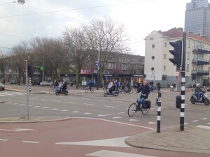 kolesarji  v vse smeri naenkrat