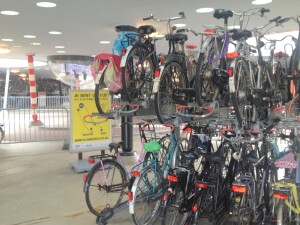 Kolesarnica od blizu