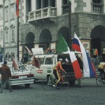 Giru naproti 1994, postanek pred Mestno hišo, Ljubljana