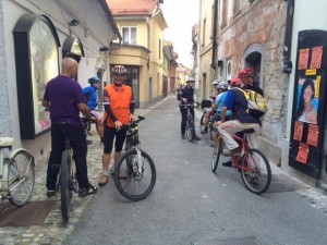 Obratnosmerna Tavčarjeva ulica 