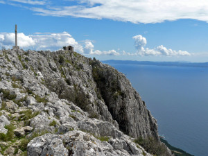 Čeprav ..spustiti se po strmih skalah do toplega morja zna biti v redu?